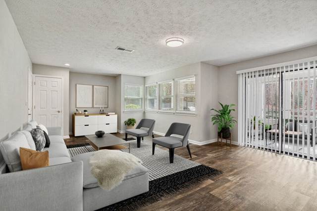 1-bedroom apartment at Edgewater At Sandy Springs Apartments in Sandy Springs, GA